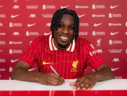 Liverpool Gencar Perkuat Skuad: Frimpong & Wirtz Sudah Datang, Kini Incar Barcola dan Isak!