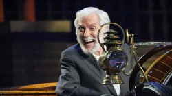 Dick Van Dyke Kembali Bersinar di Usia 97 dalam Tayangan “Here Comes the Sun”